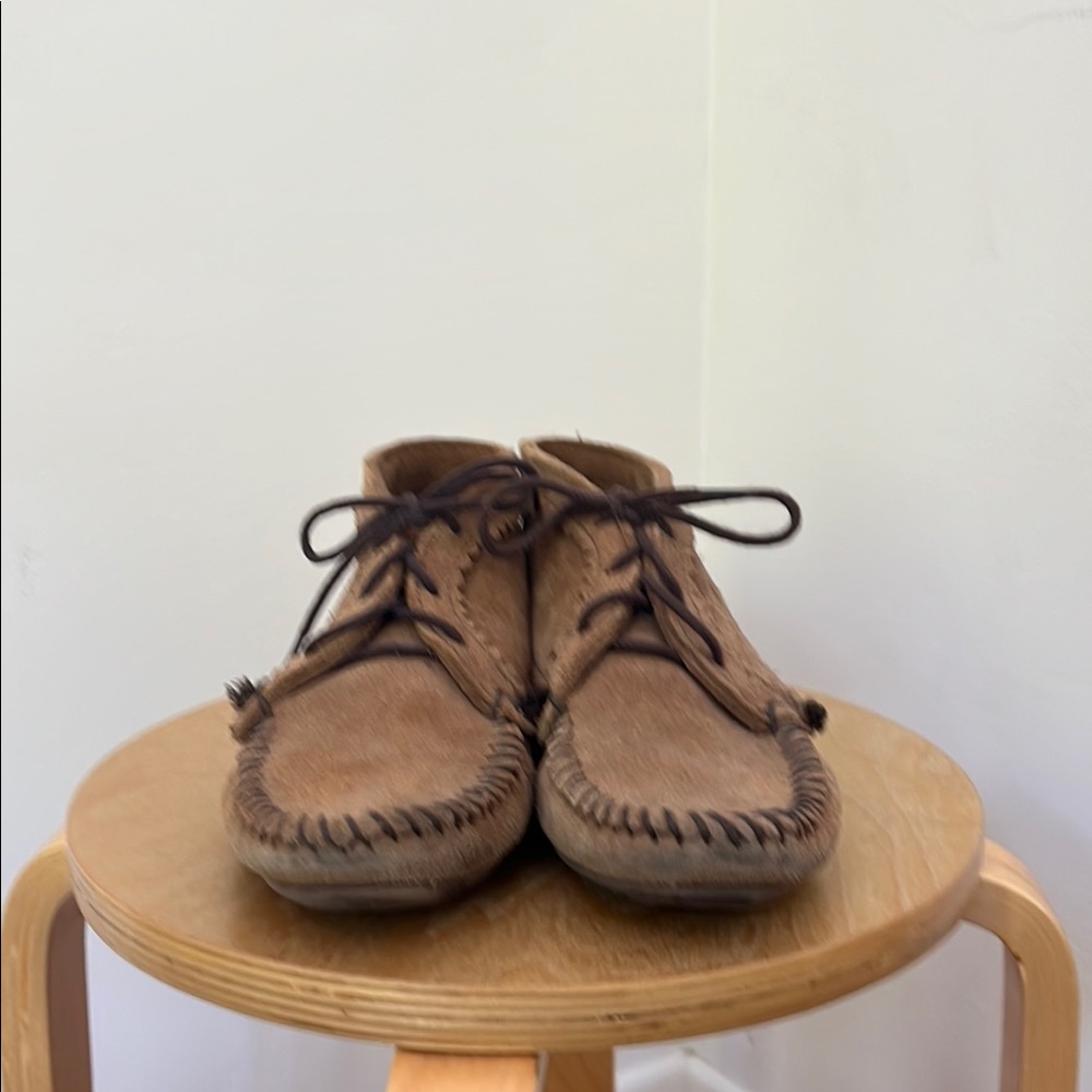 Minnetonka Tan Moccasins for Women Sz 8